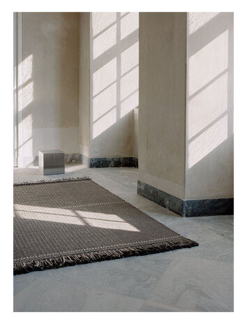 Linie_Design_Awakened_Mind_Charcoal_Interior