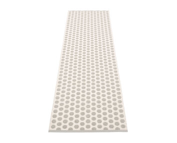 Pappelina-Noa-Gangmatta-Warm-Grey-Framsida