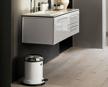 Vipp13-Pedalhink-Vit-miljo-Bathmodule-13