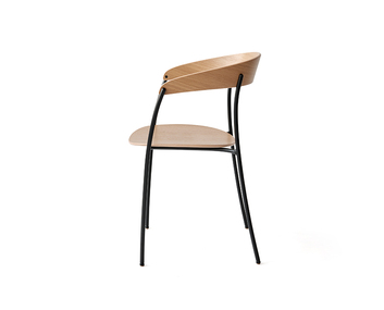 03-Missing-Chair-with-Armrest-Natural-Oak-Side