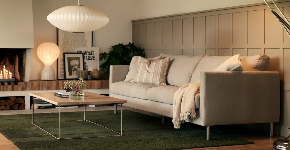 Impulse sofa fra SITS betrukket med stof Caleido Light Beige og Classic sofabord i stue