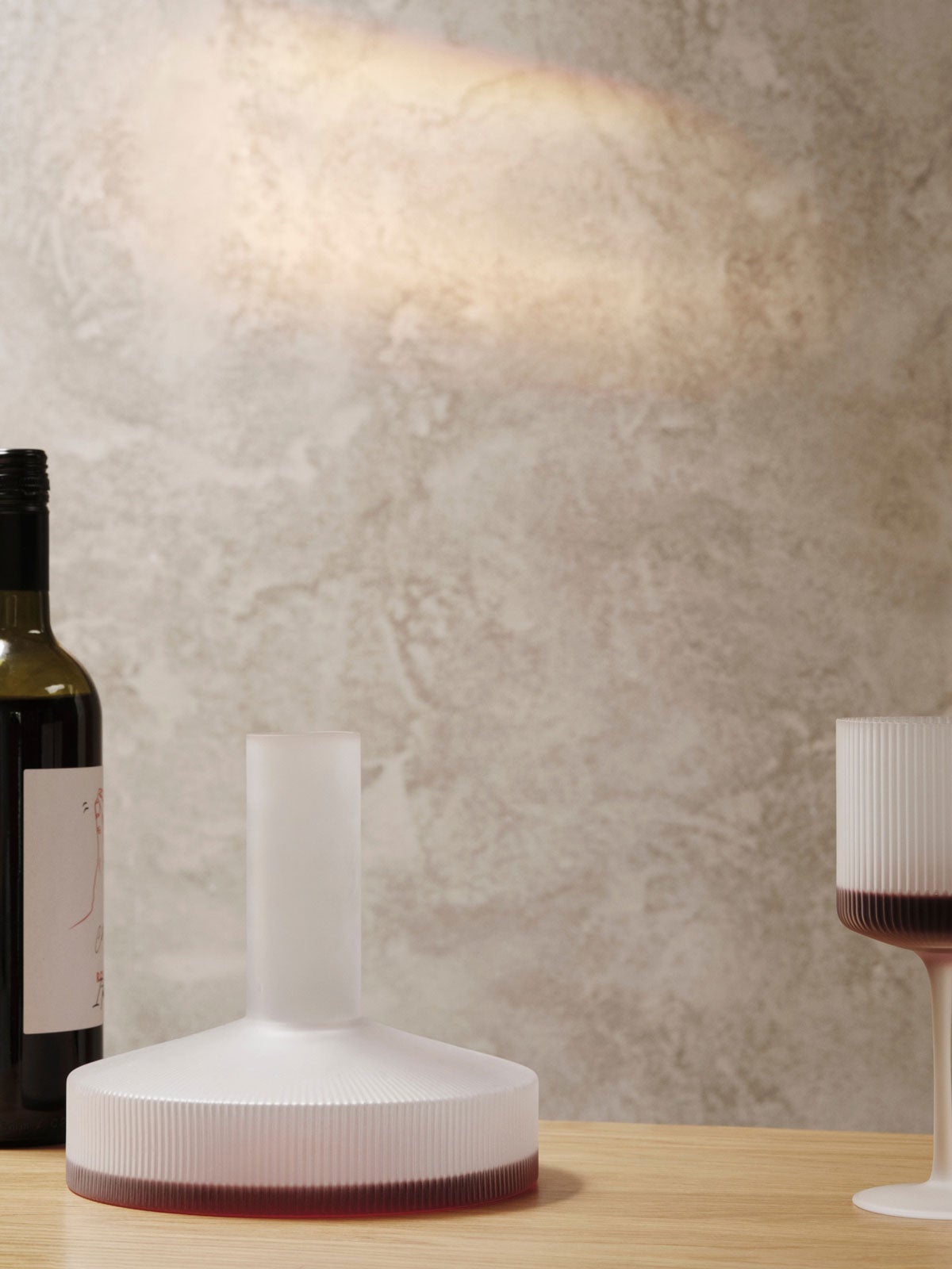 Ferm-Living-Ripple-Vinkaraff-Frosted-Miljo