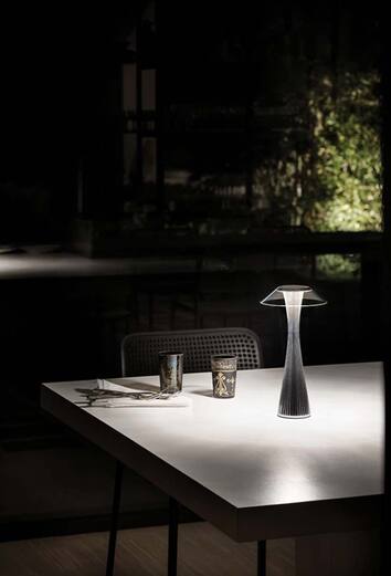 space-lampa-miljo-3-kartell