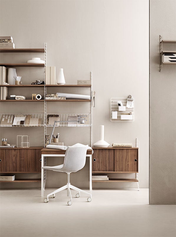 string-system-workspace-walnut-beigebackground_portrait