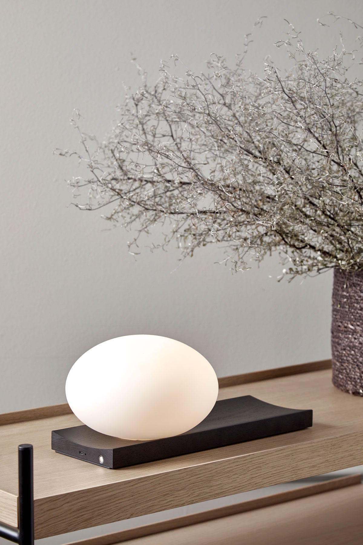 Dew-Lampa-Svartmalad-Ask-Miljo