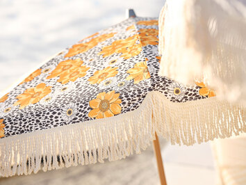 Brafab-Gatsby-Parasoll-Buttercup-Dot-Miljo_1