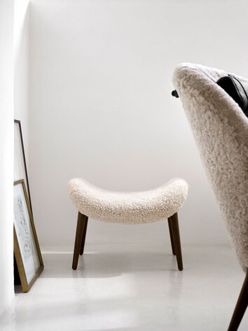 Vipp-467-Lodge-Footstool-Curly-07-Miljo