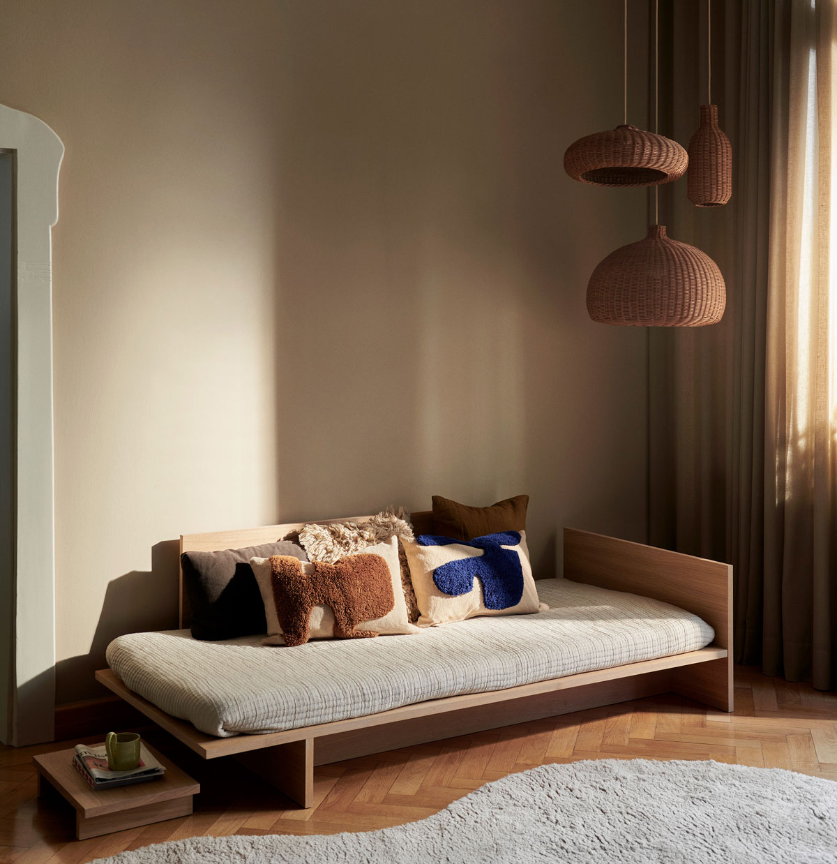 Ferm-Living-Lay-Kudde-Sand-Sugar-Kelp-Bright-Blue-Miljo.jpg Ferm-Living-Lay-Kudde-Sand-Sugar-Kelp-Bright-Blue-Miljo.jpg