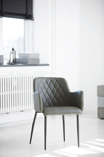 Rombo-Stol-Gron-PU-Detalj