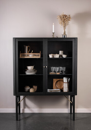 Ant-Vitrinskåp-Svartoljad-Ask-Miljöbild_05