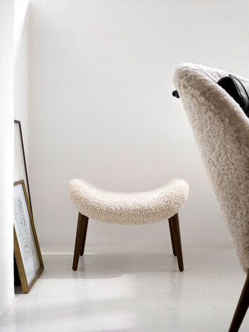 Vipp-467-Lodge-Footstool-Curly-07-Miljo