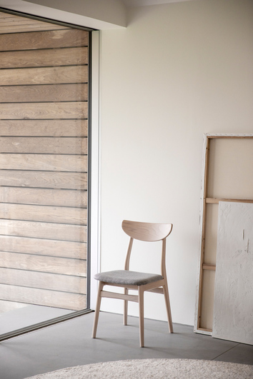 Rodham-Stol-Vitpigm.-Ek-Miljo-01