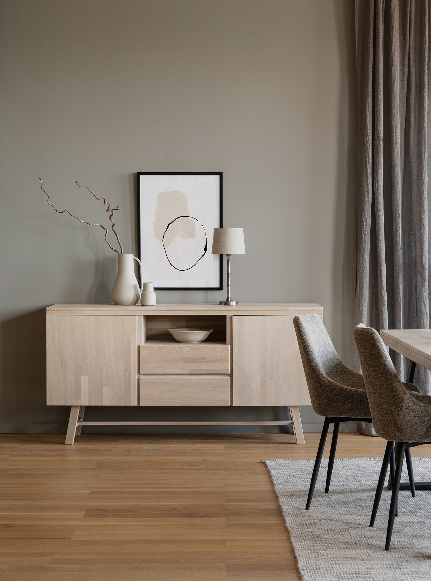Brooklyn-matbord---119835,-Brooklyn-sideboard---108564,-Sierra---110487,-04