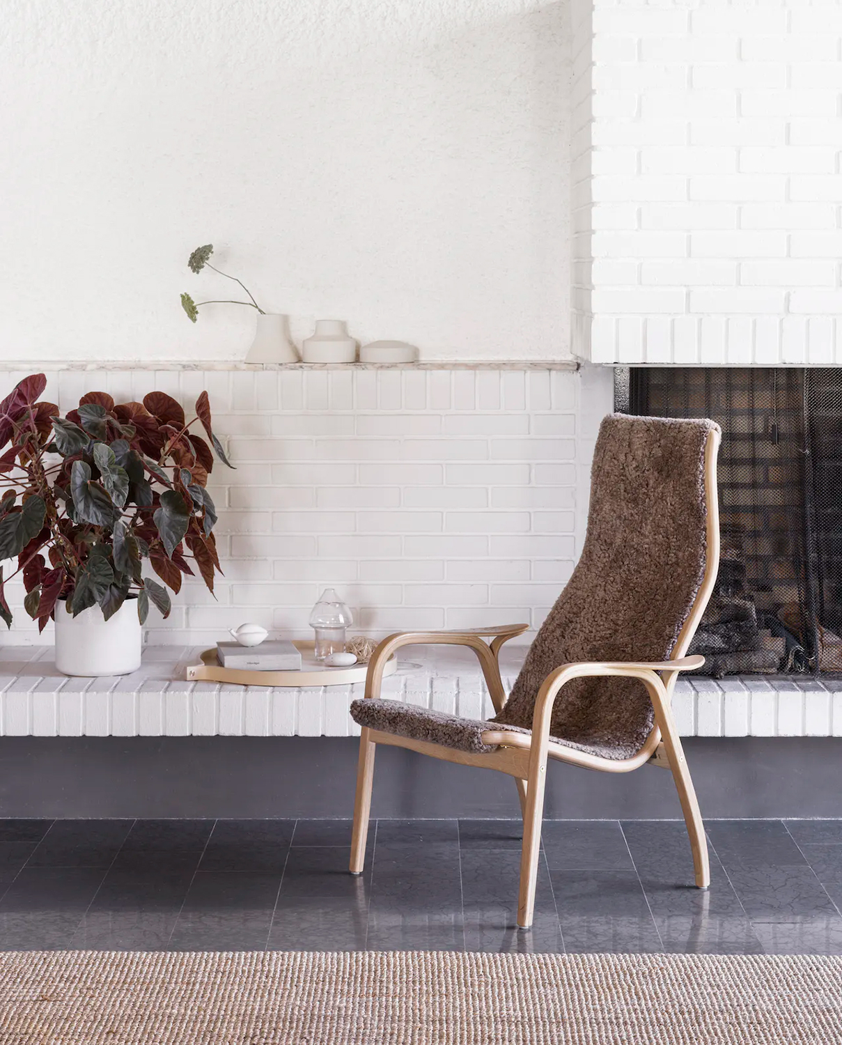 Fåreskind lænestol - Lamino fra Swedese - tibergsmobler.dk