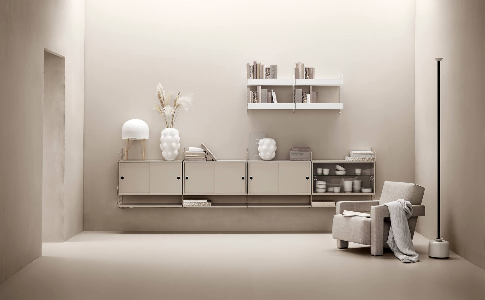 string-system-livingroom-beige-white_landscape-web-BYO.jpg string-system-livingroom-beige-white_landscape-web-BYO