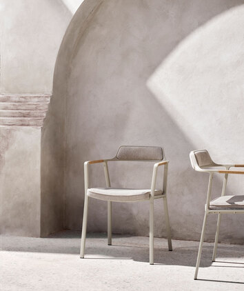 Vipp-711-Outdoor-Chair-Miljo-1