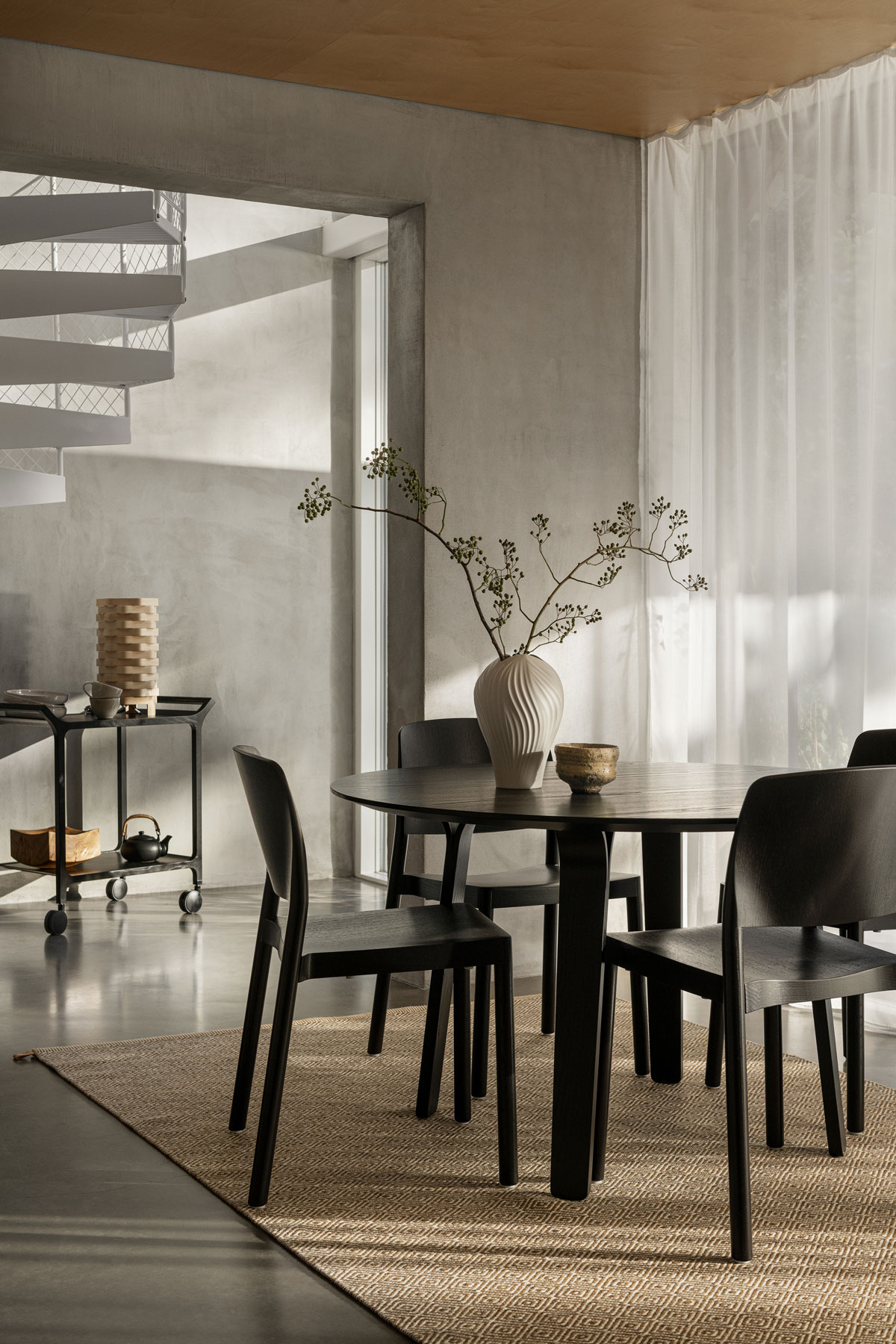 Grace-Stol-Svartlaserad-Ask-Träsits.jpg Grace-Stol-Svartlaserad-Ask-Träsits