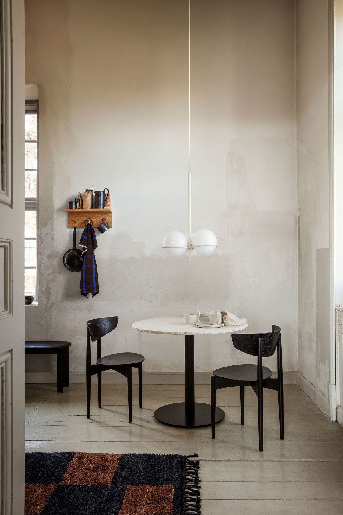Ferm-Living-Mineral-Dining-Table-Bianco-Curia-Black-Lifestyle