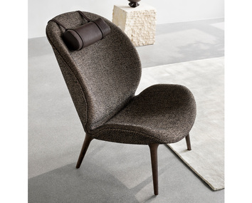 Vipp466-lodge-lounge-safire-02-neckpillow