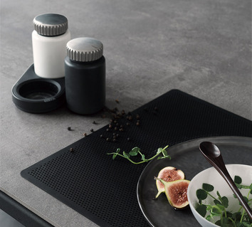 Vipp130_Placemat_Living02-high-(1)