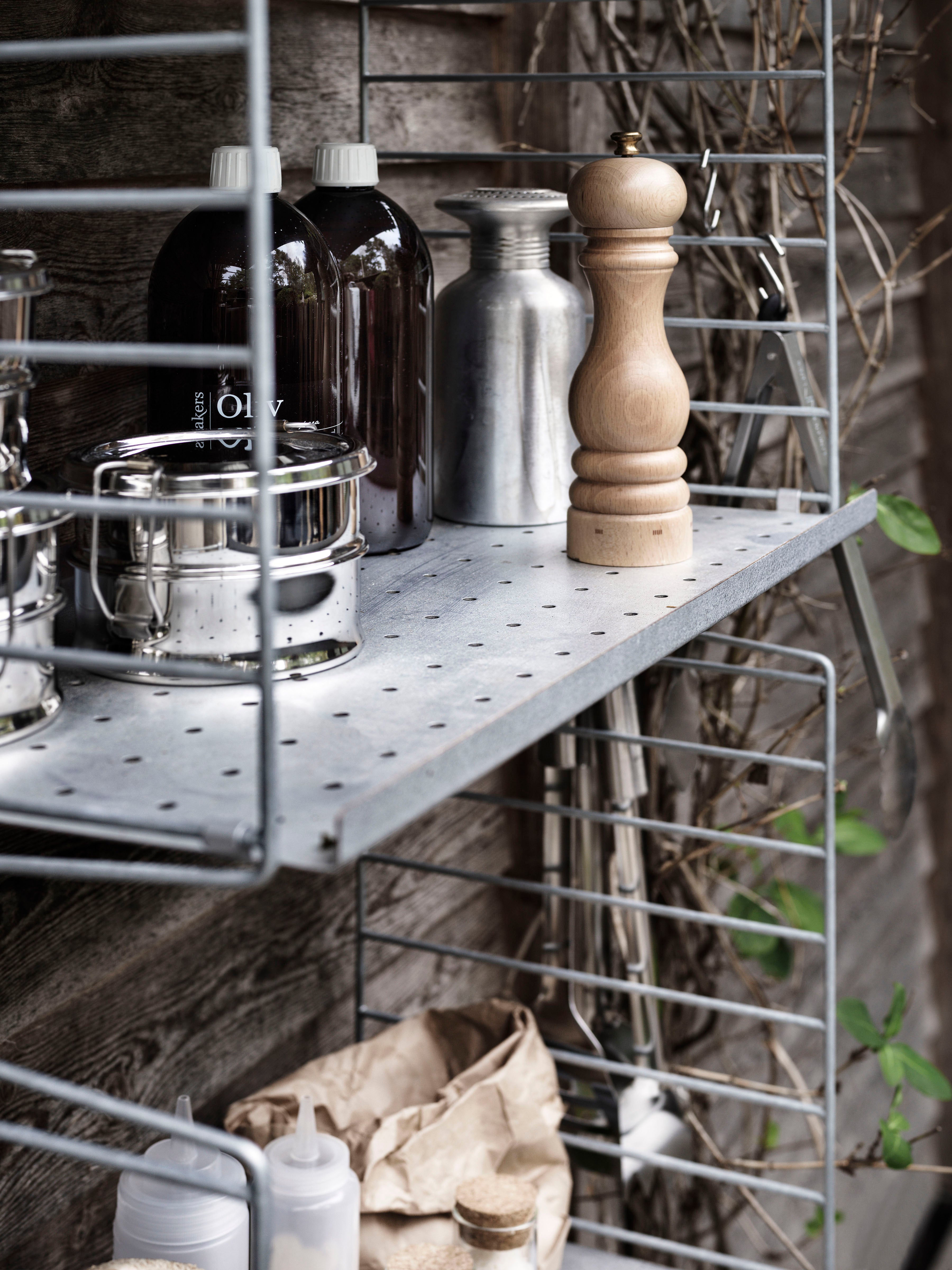 inspiration-string-system-outdoor-galvanized-upclose_portrait