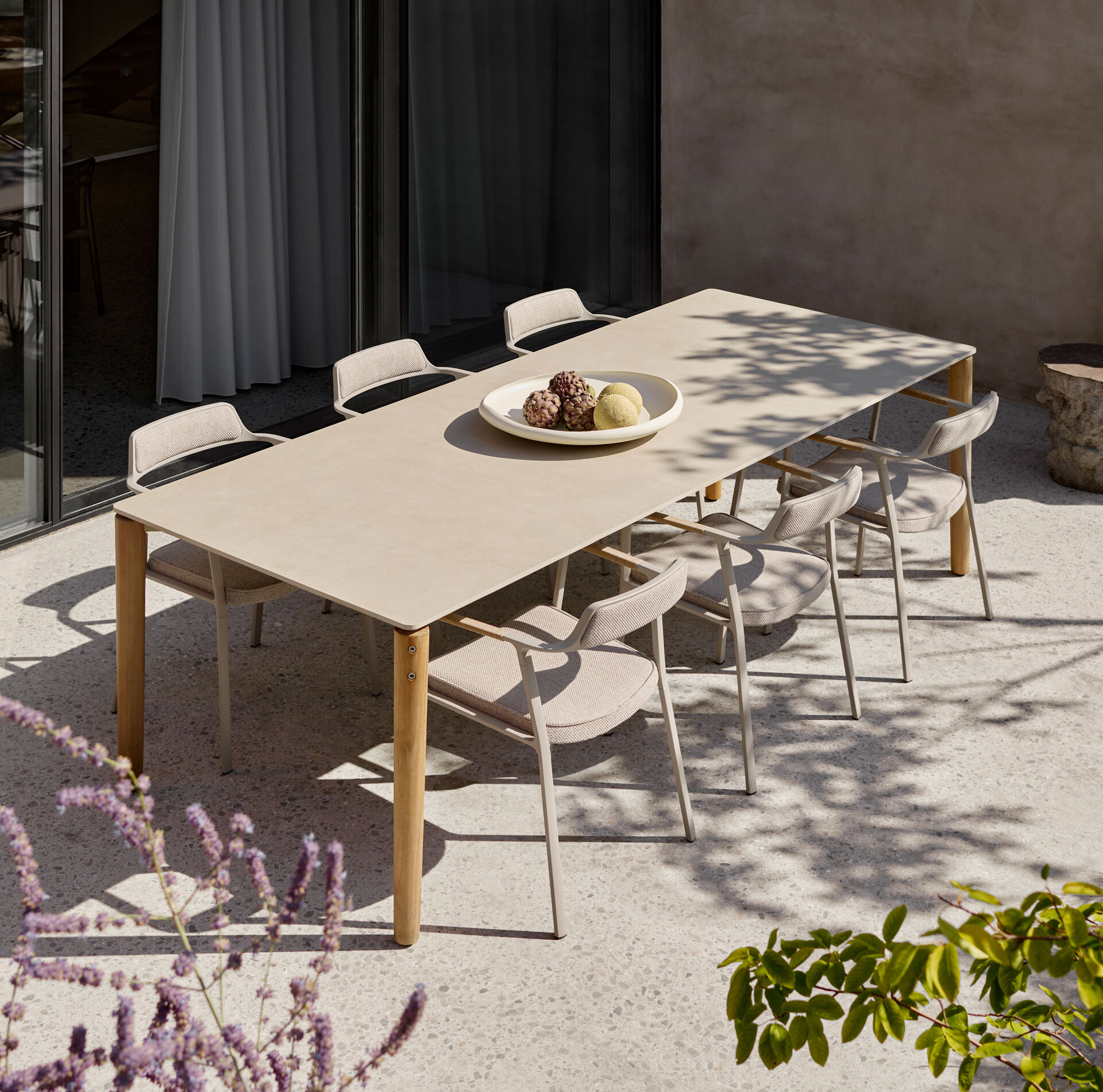 vipp-719-outdoor-table-03-klippt.jpg vipp-719-outdoor-table-03-klippt