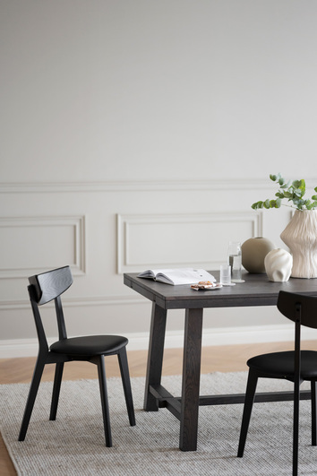 Brooklyn-Bord-Ami-stol-52207-svart-miljo