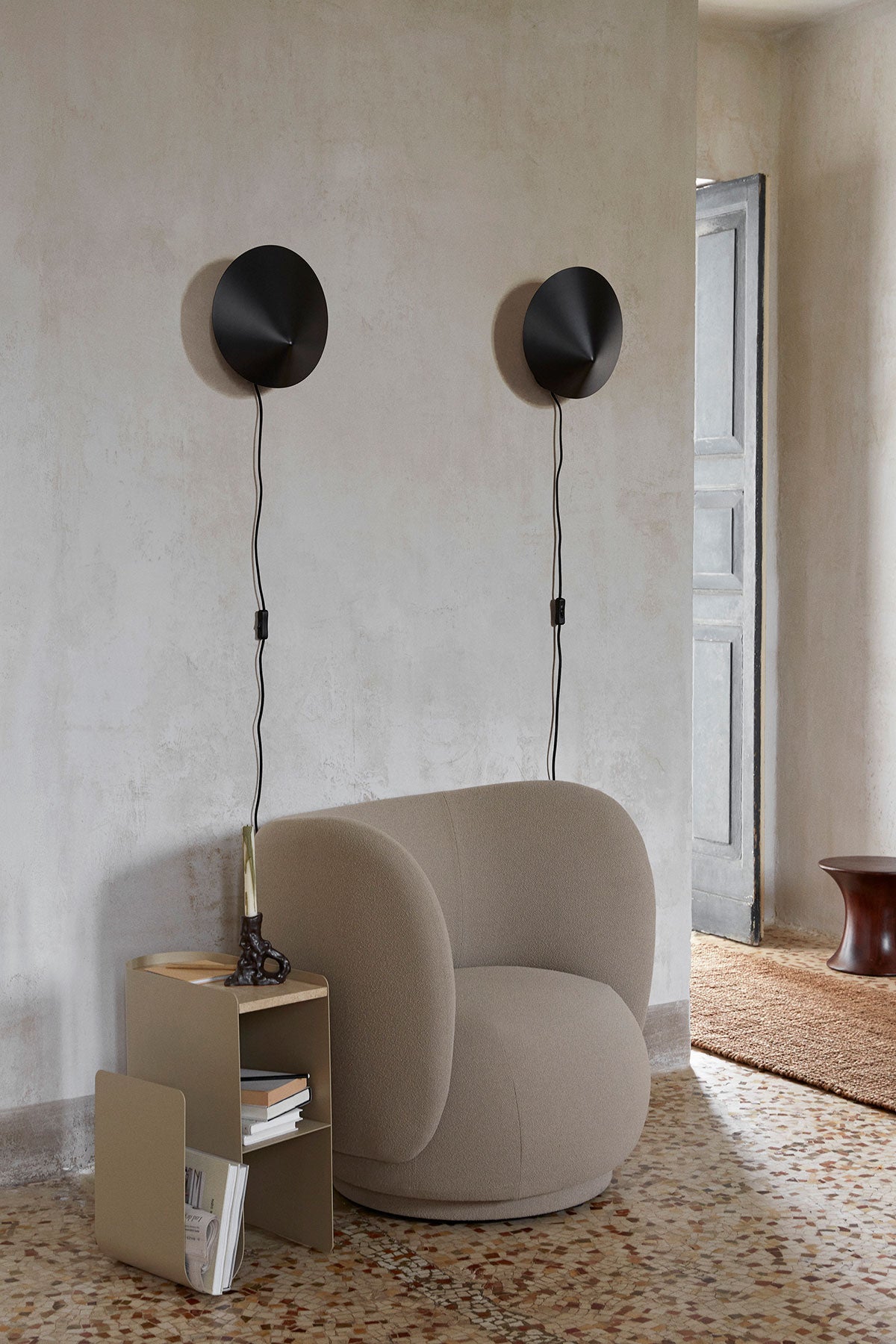 Ferm-Living-Arum-Lampett-Black-Miljo_1