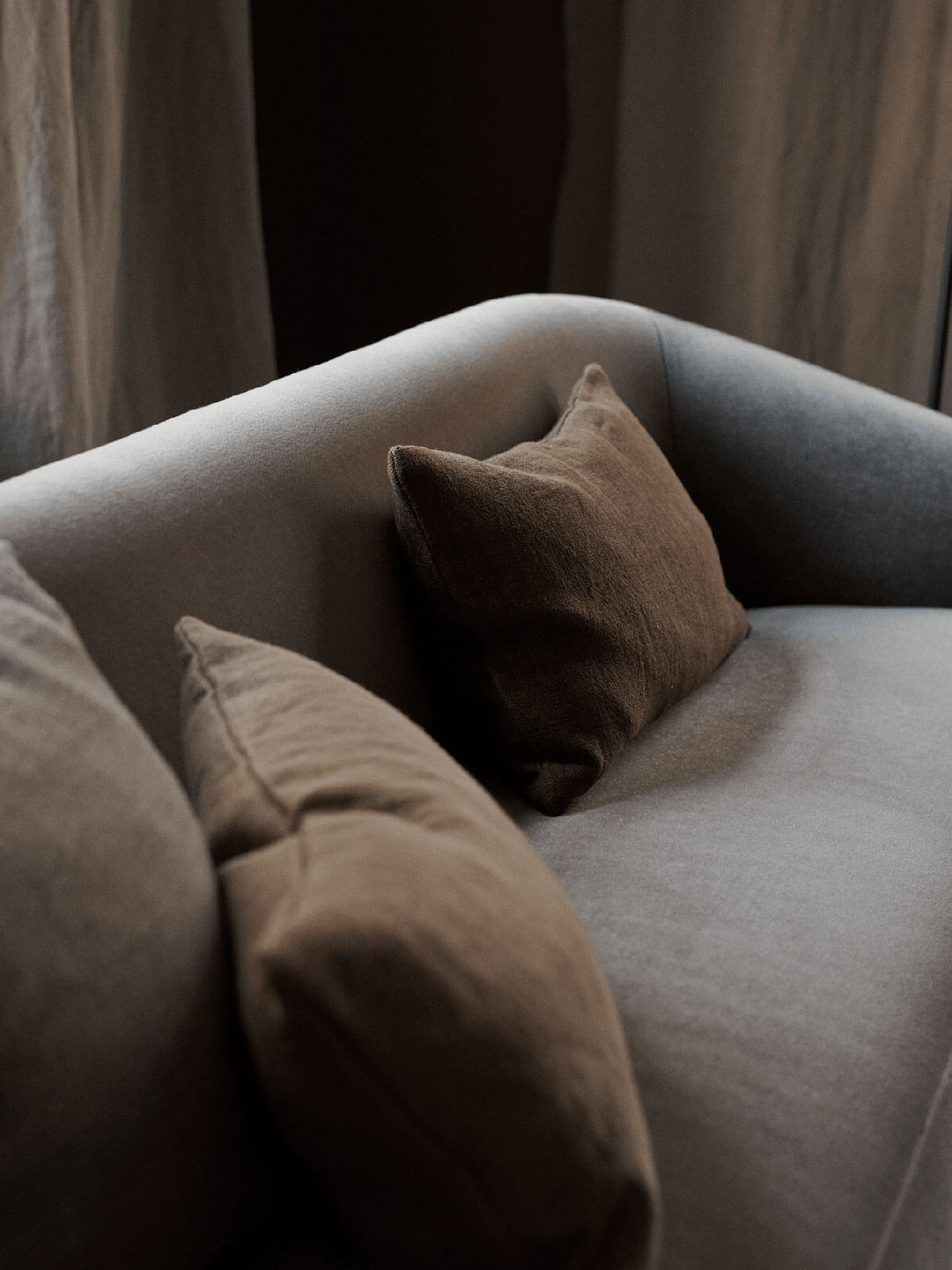 New-Works-Covent-Sofa-Lifestyle.jpg New-Works-Covent-Sofa-Lifestyle