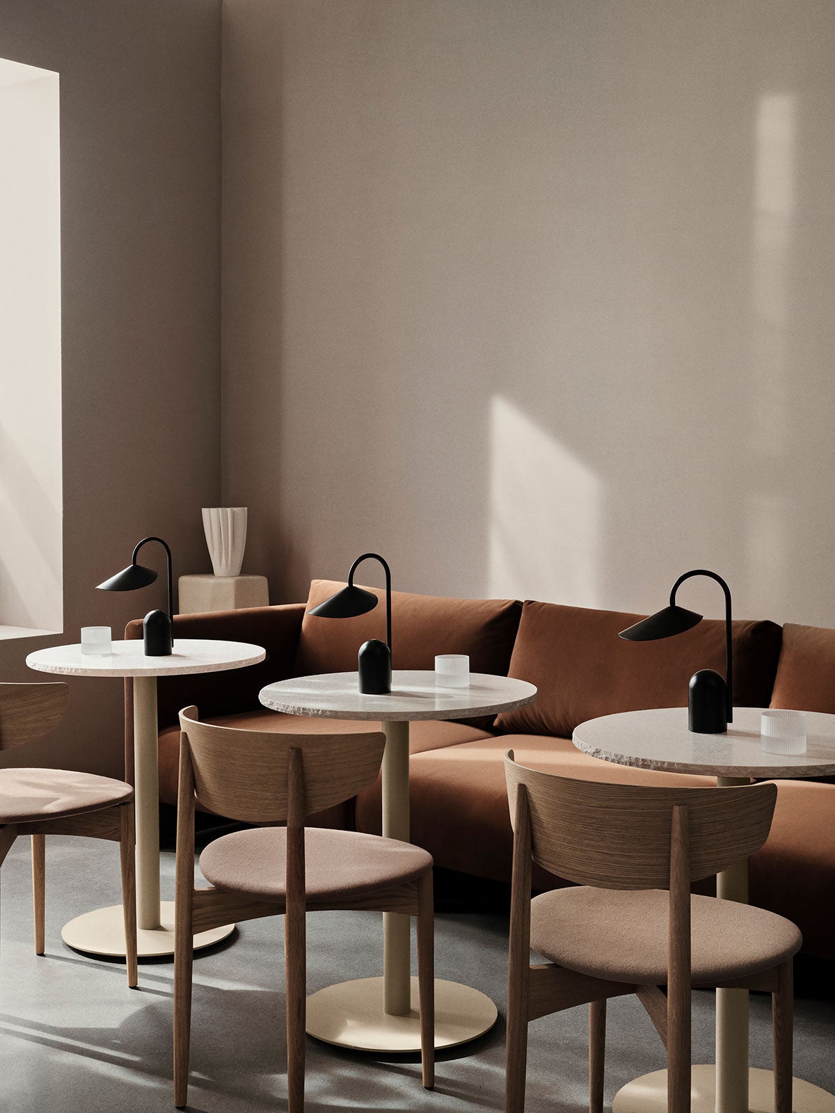 Ferm-Living-Mineral-Cafe-Table-Bianco-Curia-Cashmere-Lifestyle