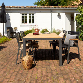 Cinas-Mood-Extreme-Stol-Smala-Ribbor-Teak-Aluminium-Miljobild