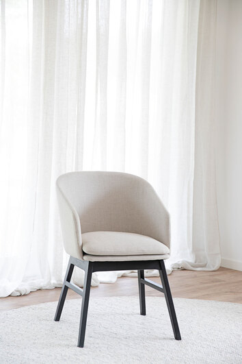 Windham-Karmstol-Beige-Svart-Miljo