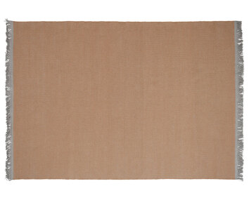 Linie_Design_Pastoral_Unity_Amber_Packshot