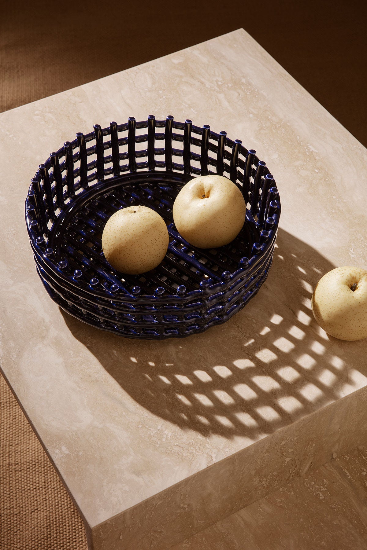 Ceramic-Centerpiece-Blue-Miljo