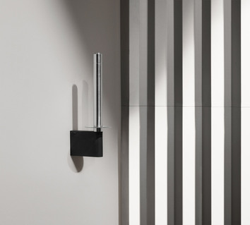 Vipp-4-spare-roll-holder-03-high