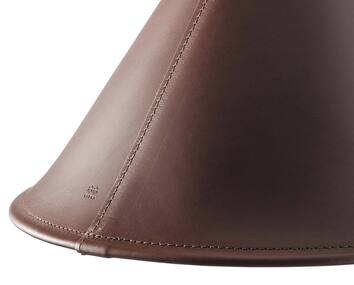 NAMIBIA-CHOCOLAT-LAMPA-DETALJ-CUERO