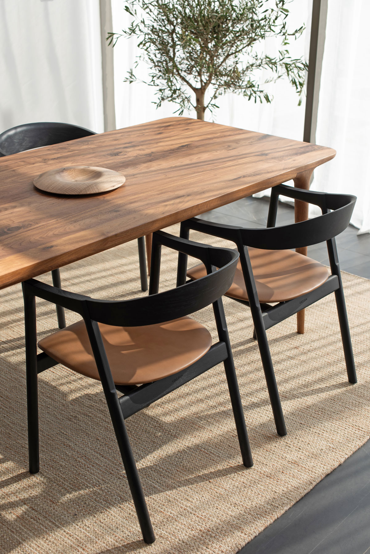 Fawn-Matbord-180x90-Valnot-Miljo_2.jpg Fawn-Matbord-180x90-Valnot-Miljo_2