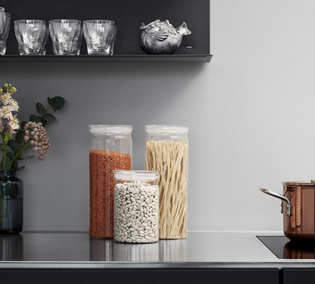 vipp-253-canisters-lifestyle-2-high