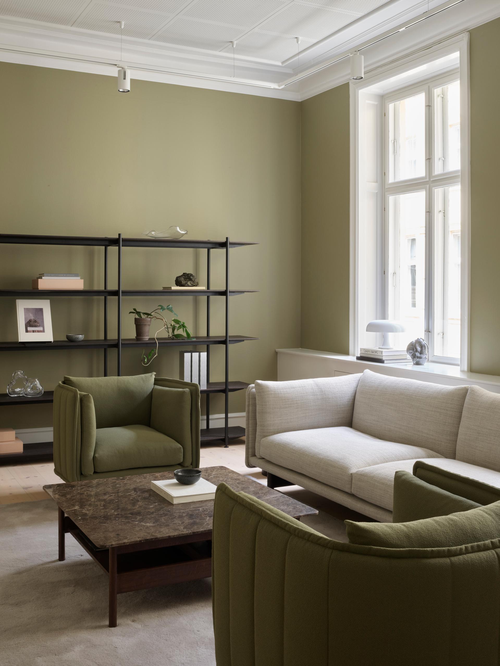 Wendelbo-vardagsrum-kite-soffa-kite-clubfatolj