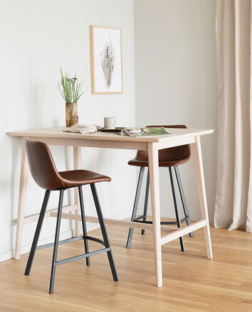 Alpha-barstol-Brun_svart-117679-5-miljo