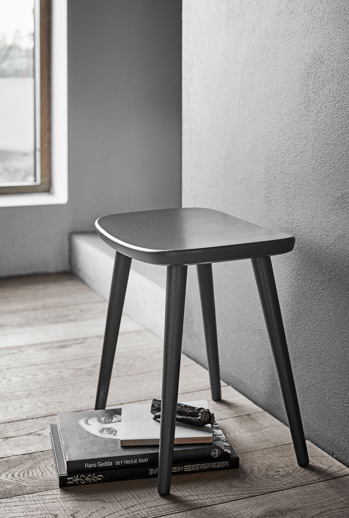 Stolab-Palle-Bjork-Svart-52-Miljobild