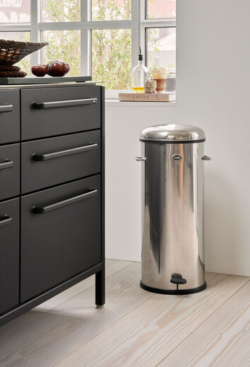 vipp-17-pedal-bin-stainless-steal-011