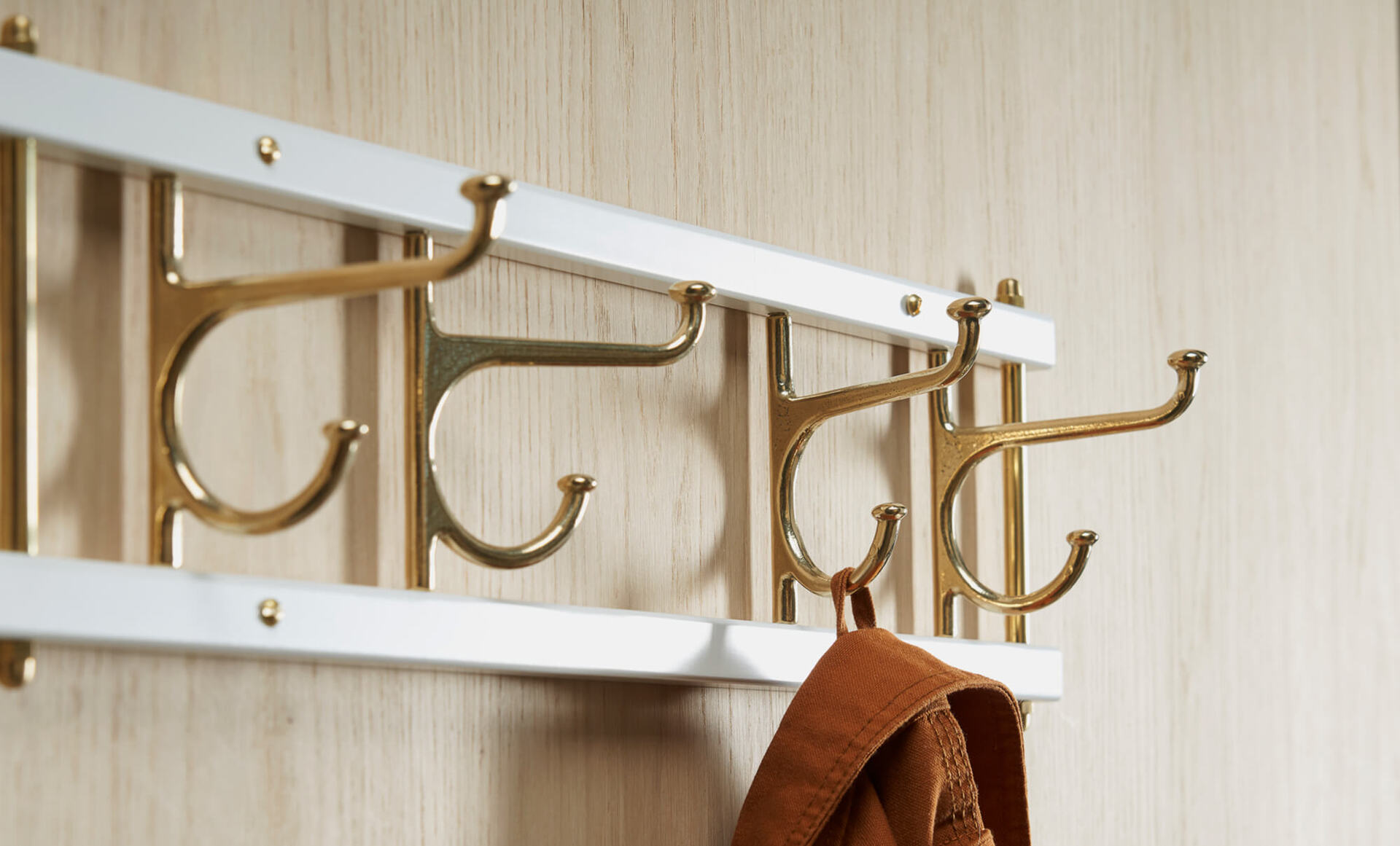 Kladhangare-tibergs-mobler-dekorativ-kladhangare-essem.jpg Kladhangare-tibergs-mobler-dekorativ-kladhangare-essem.jpg