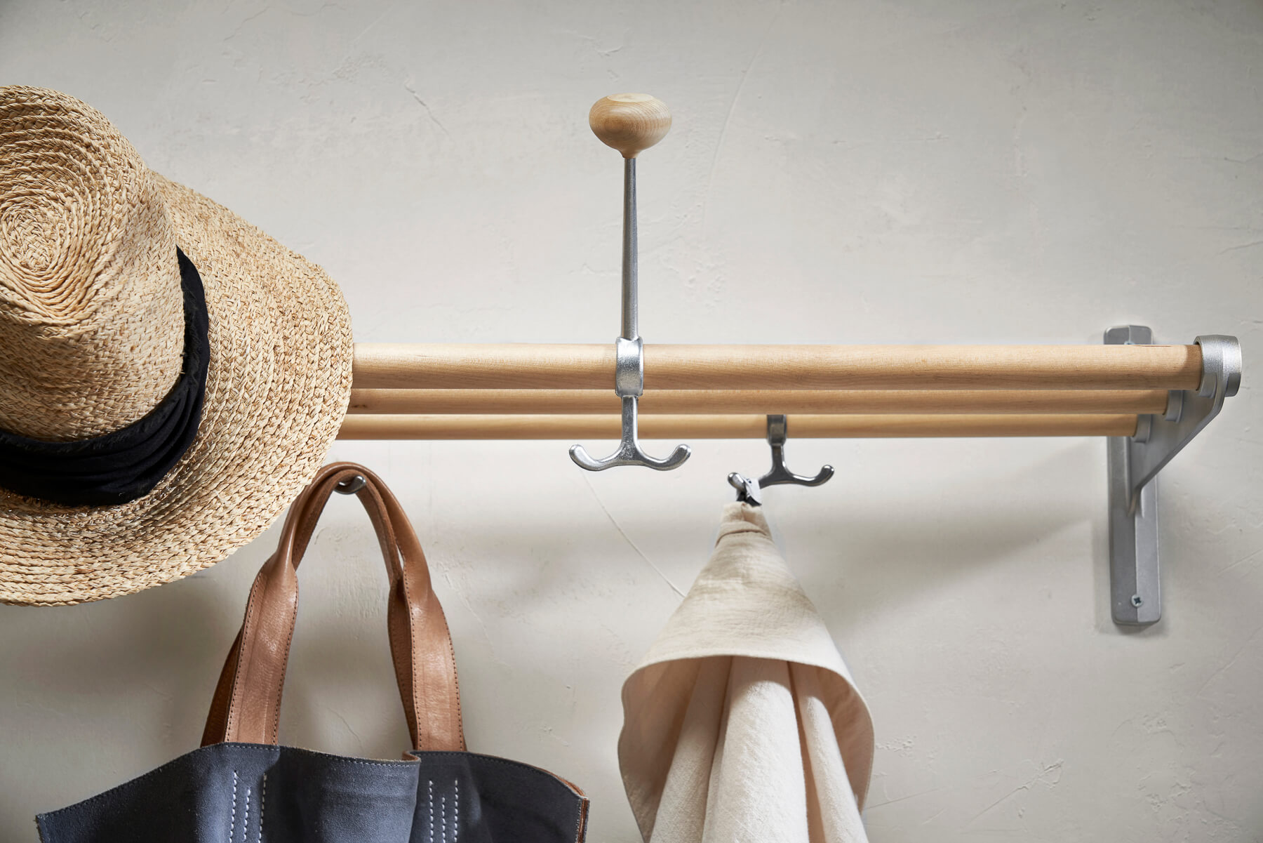 Essem-Desing-Brand-Hero.jpg Essem-Desing-Brand-Hero