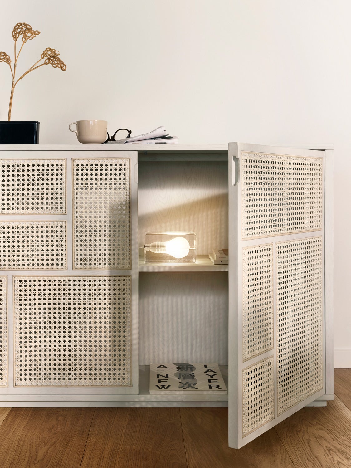 Block-Lamp-White-Lifestyle-2