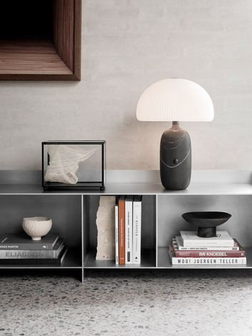 vipp-592-sculpture-table-lamp-dark-marble-lifestyle-01-high