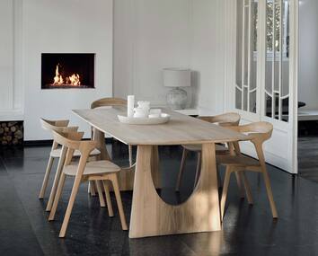 51490-Oak-Bok-stol-53057-Oak-Geometric-matbord-ethnicraft