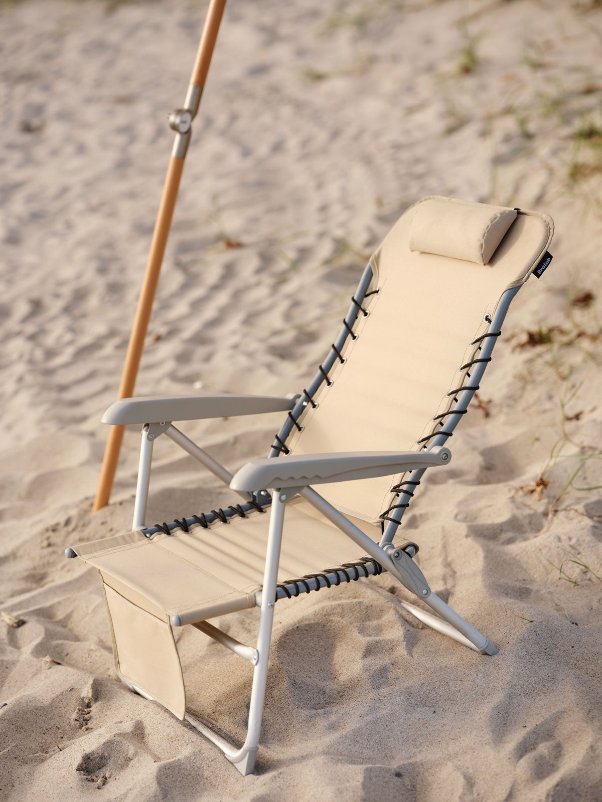 Brafab-Ulrika-Strandstol-Sand-Miljo.jpg