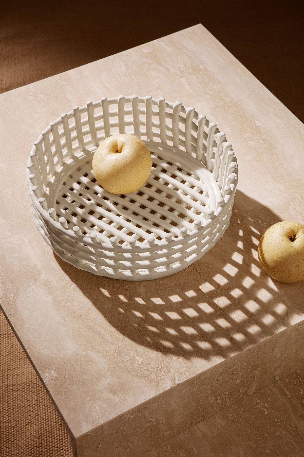 Ceramic-Centerpiece-Off-White-Miljo