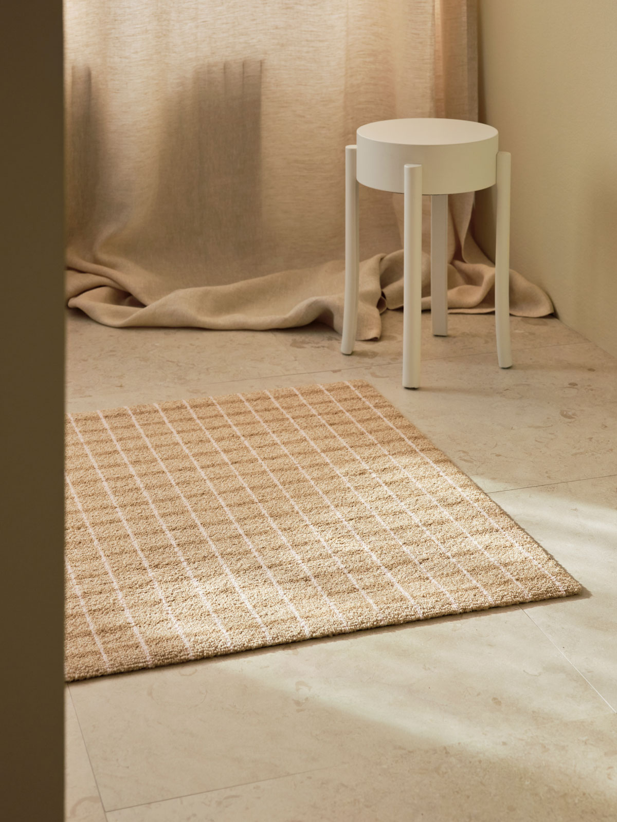 Grid-chocolatestrawberry_heymat_hallgeirhomstvedt_kirstenvisdal_ragnaromarson_04.jpg Grid-chocolatestrawberry_heymat_hallgeirhomstvedt_kirstenvisdal_ragnaromarson_04